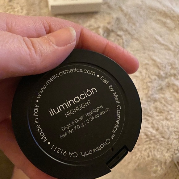 Bnib melt cosmetics highlighter - Picture 3 of 4